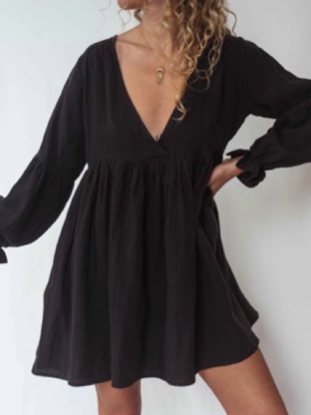 Arraei Collective Dezia Black V-Neck Long Sleeve Mini Babydoll Dress 100% linen